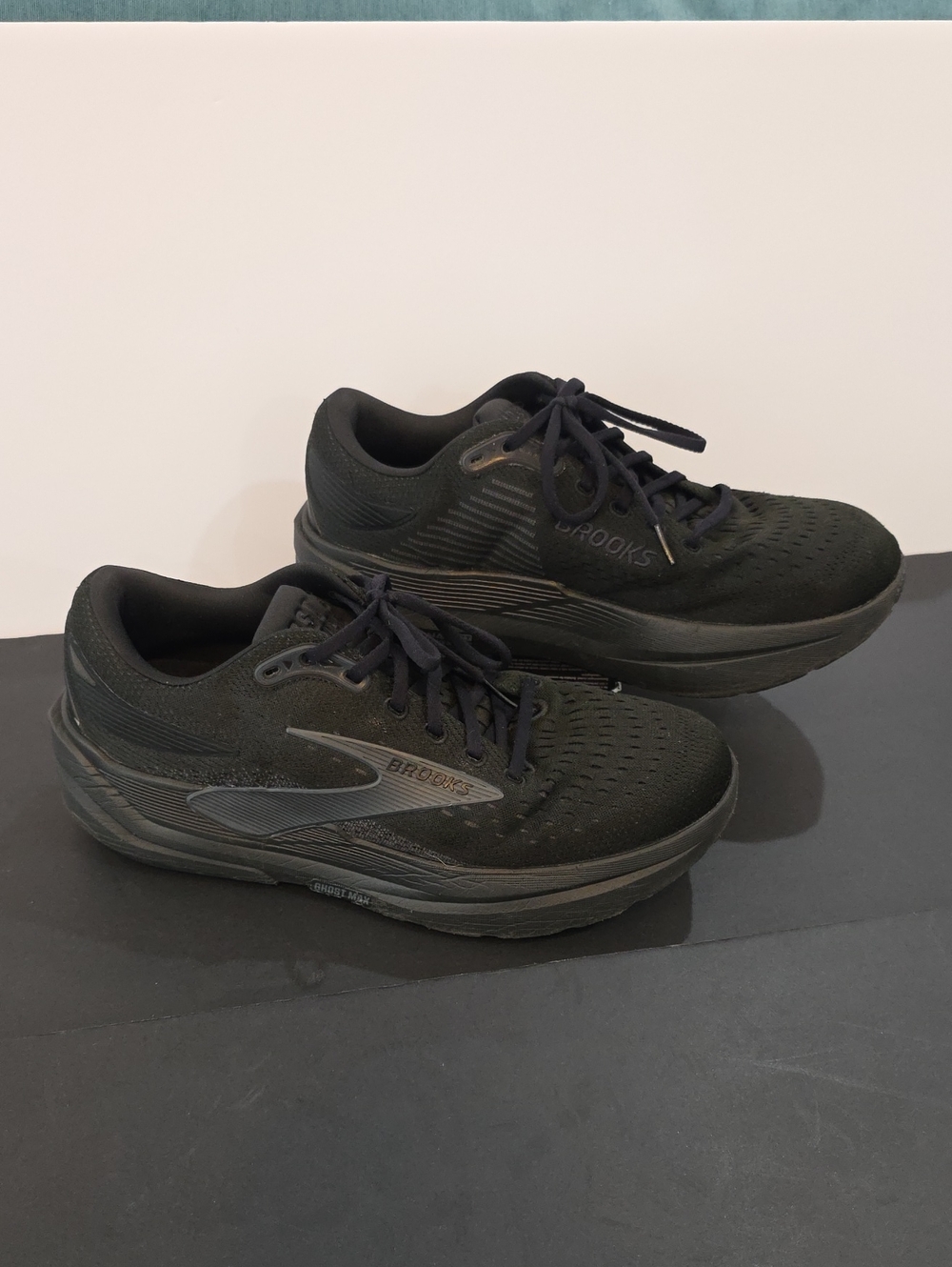 Brooks Ghost MAX 3 Men's Black Out Athletic Running Shoes Size 11 D